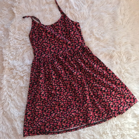 Forever 21 Dresses & Skirts - Forever 21 Floral Skater Dress